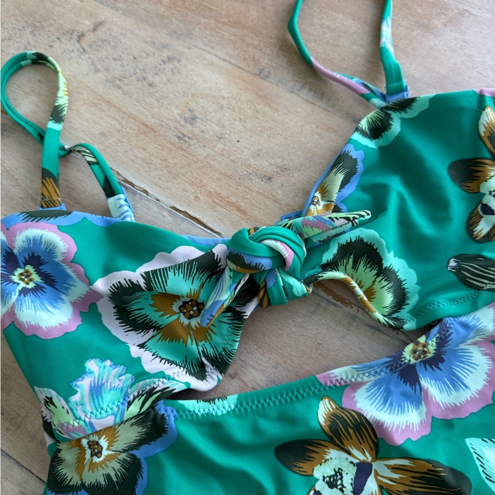 Aerie Women’s Small Onepiece Swimsuit